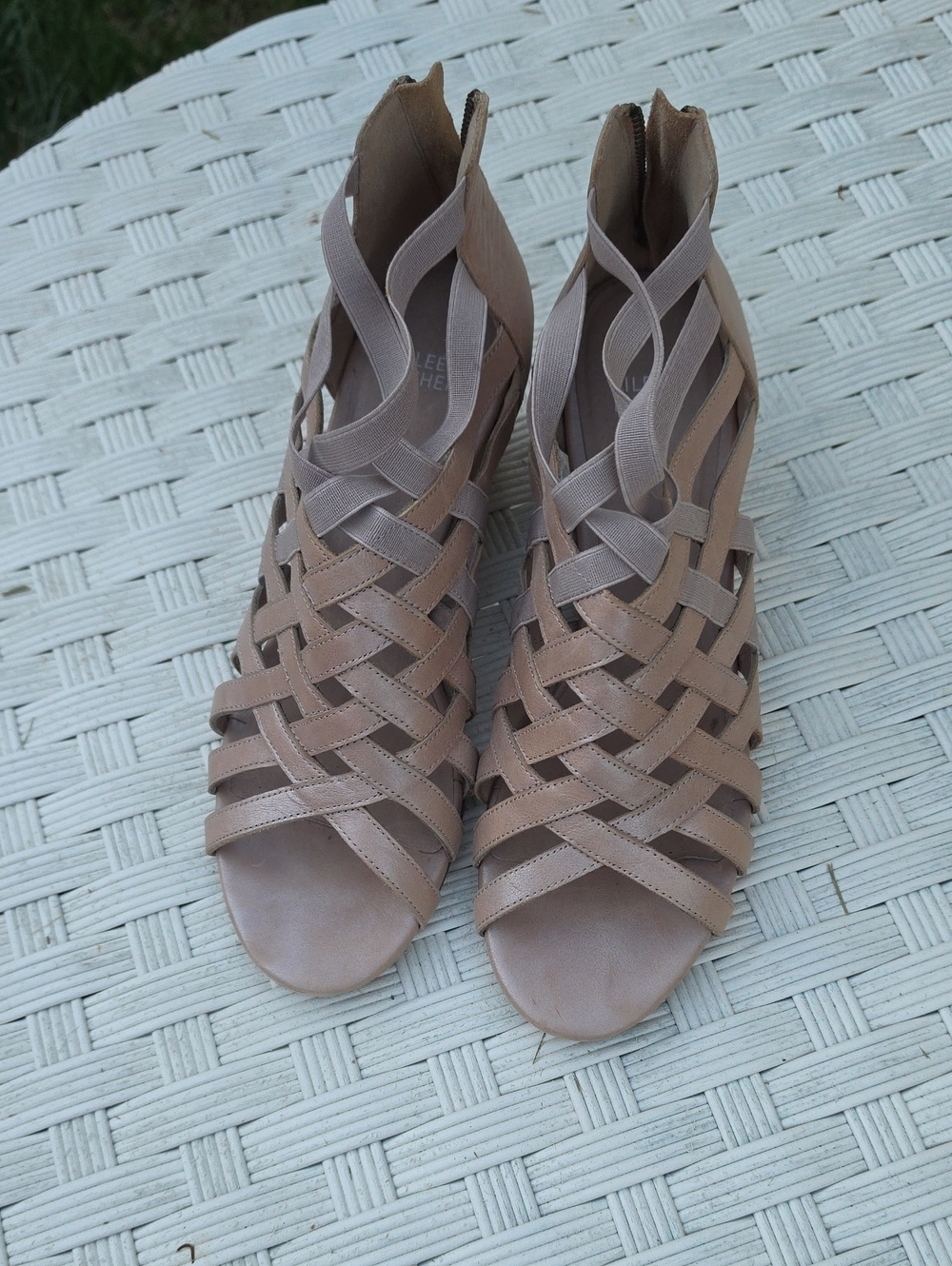 Eileen Fisher Taupe Woven Peep-Toe Heels 10